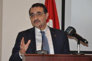 Bakan D&ouml;nmez: Elektrikte arzımız, talebimizin &uuml;zerine &ccedil;ıktı