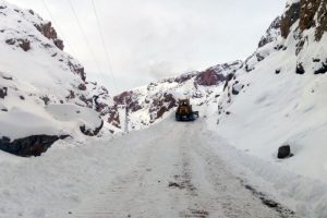 Van'da 32 yerleşim yeri ulaşıma kapandı