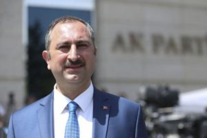 Bakan G&uuml;l'den 'Adalet Akademisi' a&ccedil;ıklaması