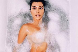 Kourtney Kardashian'dan k&uuml;vet pozu!