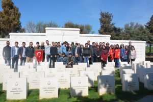 &Ccedil;anakkale ziyaretiyle &ouml;ğrencilere milli birlik ruhunu aşılıyor