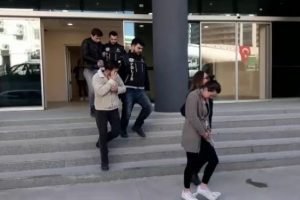 Bursa'da narkotik operasyonunda g&ouml;zaltına alınan 7 ş&uuml;pheliden 2'si tutuklandı