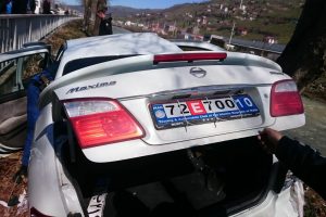 Trabzon'da feci kaza, karnına bariyer saplandı