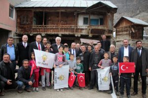 Erzurum Şenkaya'da  AK Parti r&uuml;zg&acirc;rı esiyor