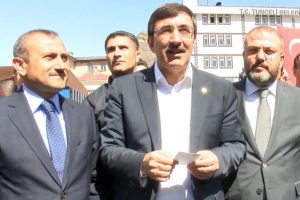 Tunceli'ye tahsis edilen 8 ambulans t&ouml;renle hizmete alındı