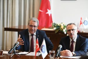Naci Ağbal: "Ege &Uuml;niversitesi'ne desteğimiz s&uuml;recek"