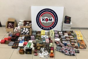 Mersin polisinden 5 adrese eş zamanlı operasyon
