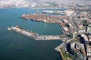 İzmir Limanı'nın "&ccedil;ekim" g&uuml;c&uuml; artıyor