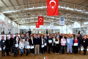 Hippoterapi sağlık lisansiyerlerine sertifika