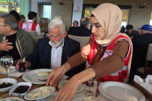 Kızılay'ın geleneksel "Yaşlılar Buluşması"
