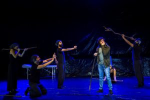 Bursa Nilüfer Tiyatro Festivali'nde 'Kıyı' oyunu izleyicilerin beğenisini kazandı