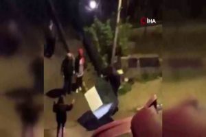 Hayvan kul&uuml;besini yıkan adam kamerada