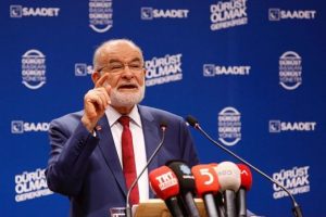 Karamollaoğlu: 4 bin 900 sorti kimin i&ccedil;in yapıldı?
