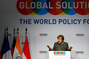 Merkel, Huawei yasağına karşı tutum aldı