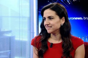 AP'den &ouml;d&uuml;l alan Dilek &ouml;ğretmen: "Kadınlarda &ouml;zg&uuml;ven &ouml;nemli"