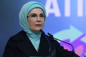 Emine Erdoğan: T&uuml;rkiye sıfır atık konusunda M&uuml;sl&uuml;man toplumlara liderlik yapabilir