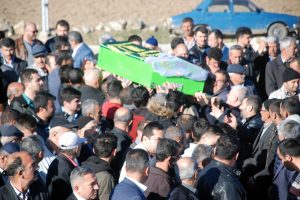 Erkek arkadaşı tarafından vurulan liseli kız toprağa verildi
