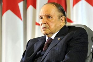 Abdulaziz Buteflika se&ccedil;imlere ayrılan b&uuml;t&ccedil;eyi iptal etmiş