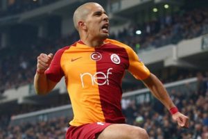 Galatasaray, Sofiane Feghouli'yi satmama kararı aldı