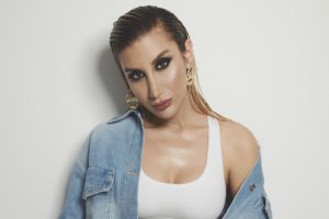 İrem Derici 90'a vurdu