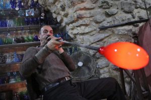 Filistinli cam ustası sanatıyla işgale meydan okuyor