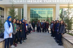 Lise &ouml;ğrencilerinden G&ouml;lbaşı MYO'ya gezi