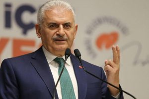 Binali Yıldırım Esenyurt'ta konuştu