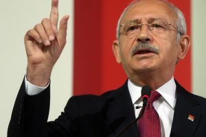Kılı&ccedil;daroğlu 1 TL'lik tazminat davasını kazandı