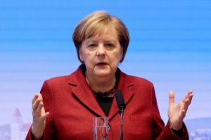 Merkel'den Brexit a&ccedil;ıklaması