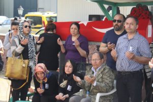 Kaza kurbanı asker g&ouml;zyaşları arasında defnedildi