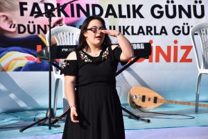 Down Sendromlu minkler doyasıya eğlendi