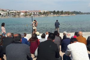 '21 Mart D&uuml;nya Şiir G&uuml;n&uuml;'nde denize karşı şiir okudular