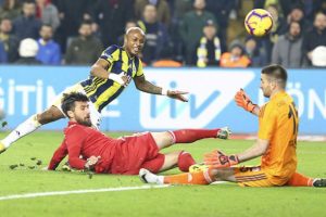 Andre Ayew 1 yıl daha istedi