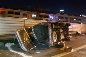 Tem Otoyolu'nda feci kaza: 4 yaralı