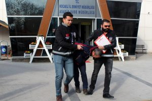 8 bin TL'lik vurgun yapan hırsız yakayı ele verdi