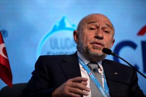 Bursa Uludağ Ekonomi Zirvesi'nde  "Dijital D&ouml;nemde Liderlik" konuşuldu