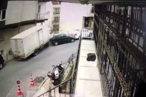 Ortalığı savaş alanına &ccedil;evirdi!