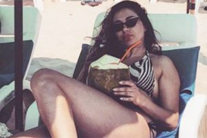 Nilay Dorsa'dan bikinili poz 