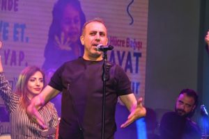 Yeni Zelanda Başbakan Yardımcısı'ndan Haluk Levent'e teşekk&uuml;r