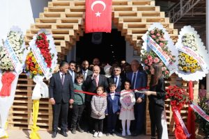 Bakan Varank, Yalova'da fabrika a&ccedil;tı
