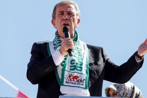 Yavaş: &Ouml;nce 'Mansur bey' demesini &ouml;ğren
