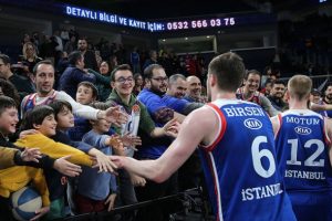 Anadolu Efes'in play-off biletleri satışa &ccedil;ıktı