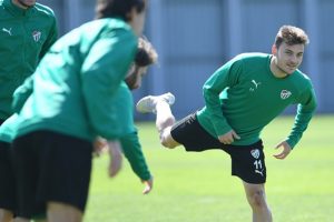 Bursaspor'da Aytemiz Alanyaspor ma&ccedil;ı hazırlıkları s&uuml;r&uuml;yor
