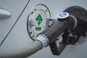 Toyota'nın hidrojen ile &ccedil;alışan Mirai modeli taksi olarak hizmet verecek