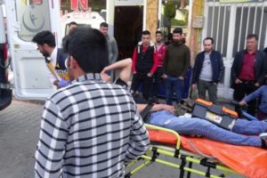 Bı&ccedil;aklı kavgada kan aktı