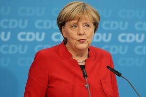 Merkel'den Brexit a&ccedil;ıklaması