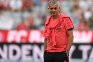 Jose Mourinho geri d&ouml;n&uuml;yor
