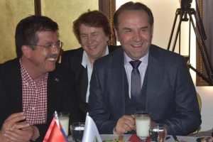 Sırbistan Başbakan Yardımcısı Ljajic, AK Parti'nin İzmir adayına oy istedi!