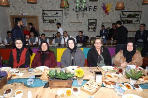 Down sendromlu &ccedil;ocuklar kahvaltıda buluştu