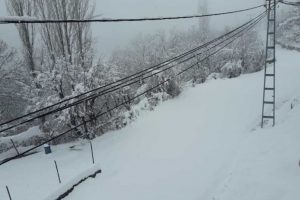 Siirt'te 27 k&ouml;y yolu ulaşıma kapandı